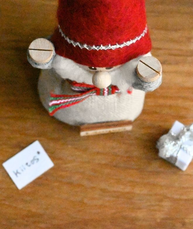 両手は切り込み&平らで2WAY仕様